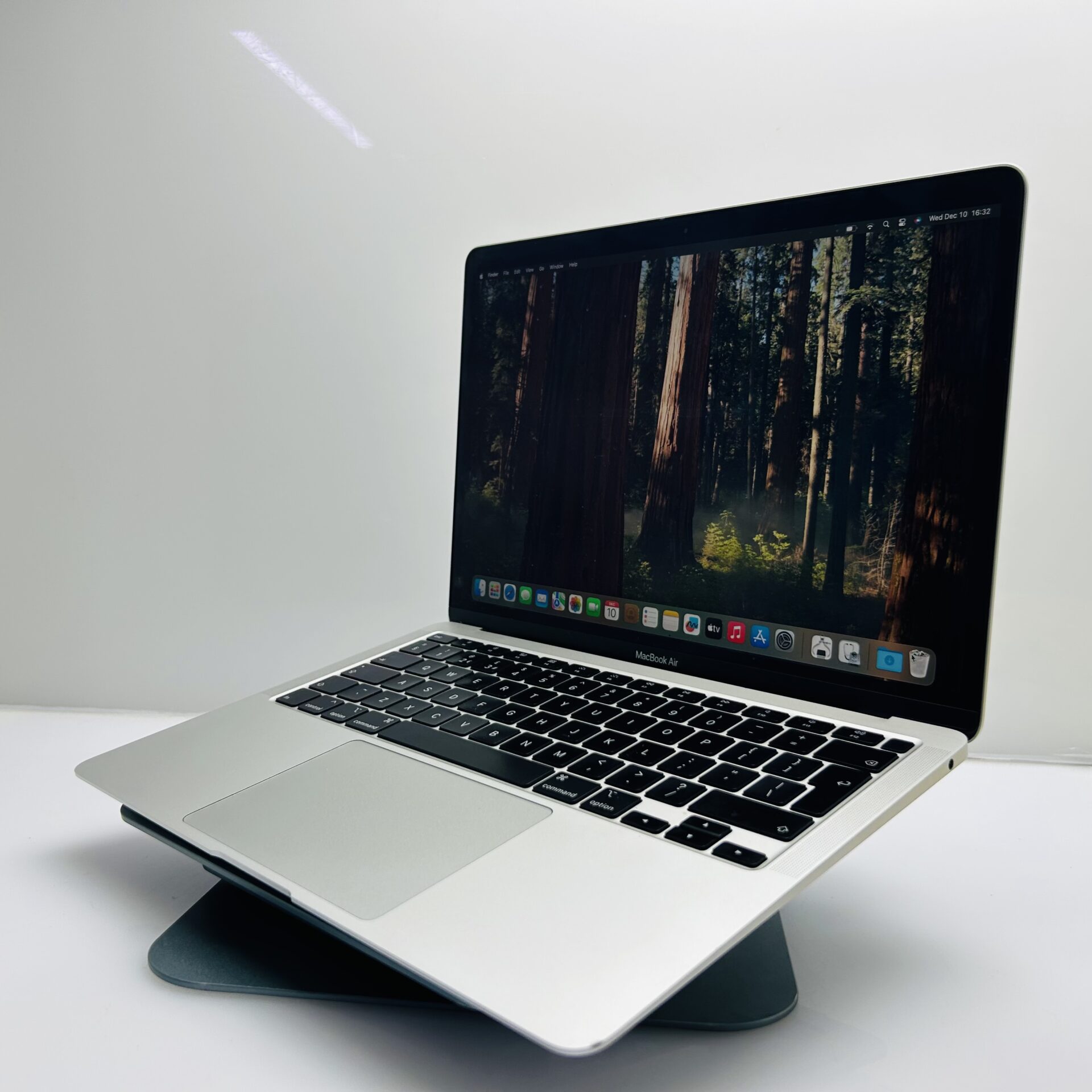 Buy Used Apple MacBook Air 13-Inch “Core i3” 1.1GHz (Retina, 2020