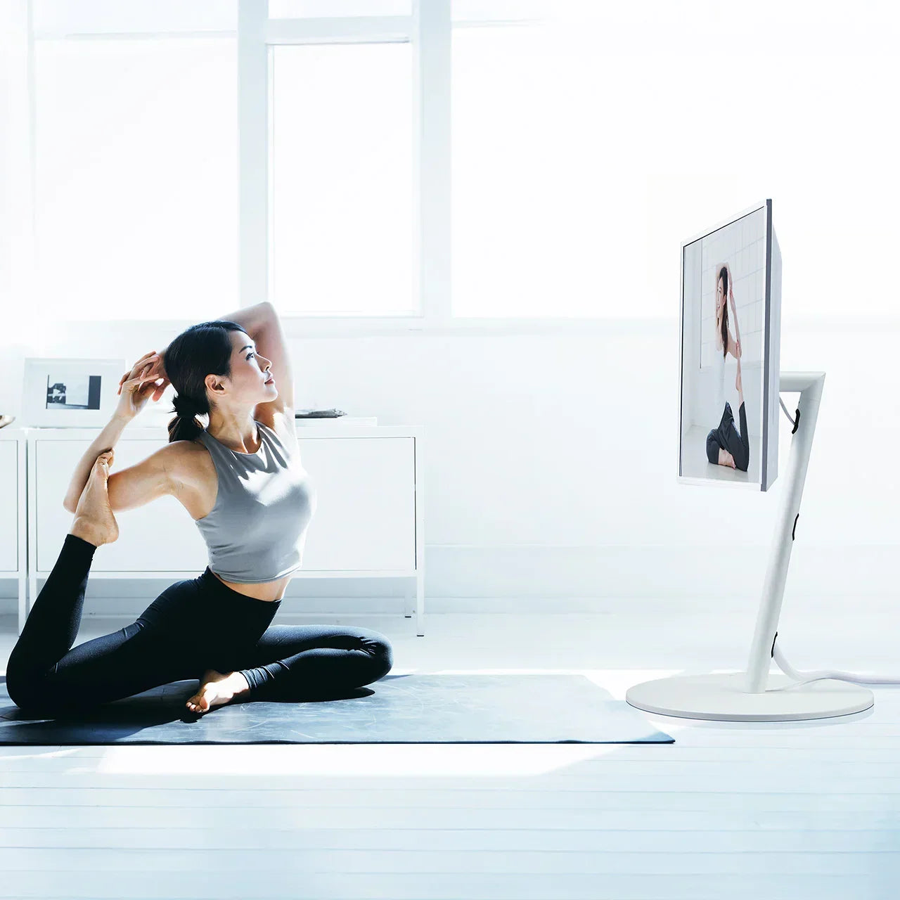 WALL SEVENSTAND A2 LARGE TYPE