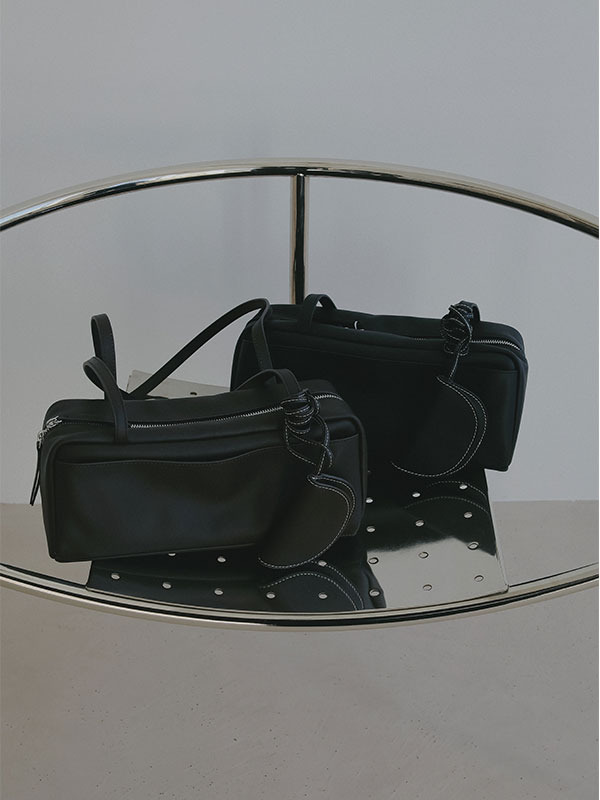 オープンポケットレザーボストン(F BLACK): グッズ │ ETRE TOKYO