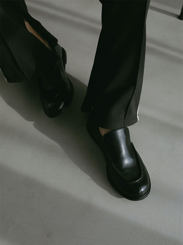 オイルドレザーフラットローファー(36 BLACK): シューズ │ ETRE TOKYO