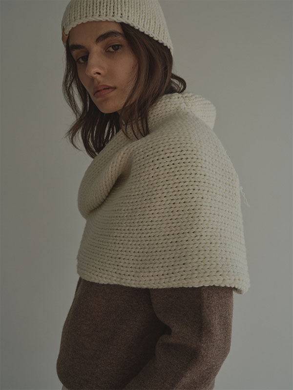 バルキーヤーンハンドニットスヌード(F BLUE): グッズ │ ETRE TOKYO