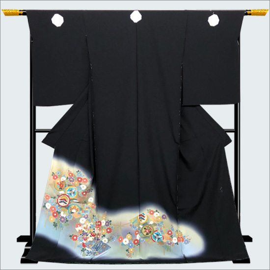 新入荷キモノ情報】初代「松井青々」のお子息「松井佚鴦」の特選黒留袖