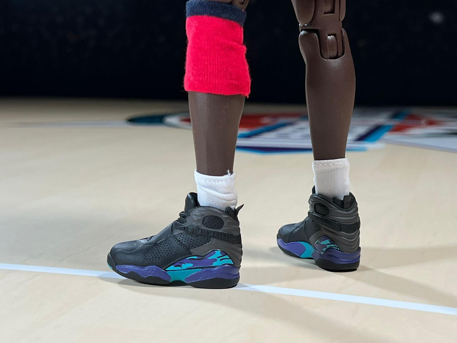 StockXとENTERBAYがコラボ。マイケル・ジョーダン1/6フィギュアが本日