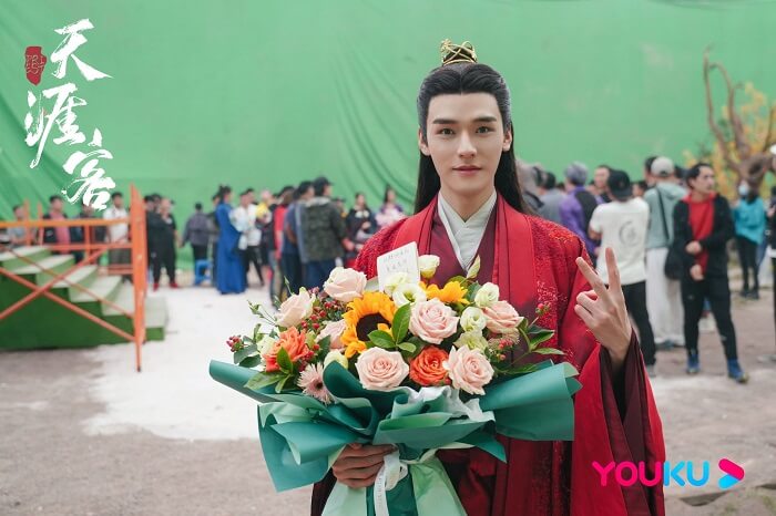 ゴンジュン「山河令」撮影終了日の投稿「温客行、山の花が咲き乱れた