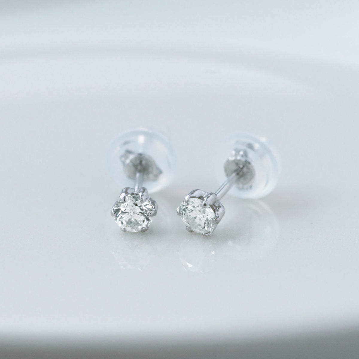 ダイヤモンドピアス WD 計0.2ct PT900 プラチナ 6本爪 スタッド