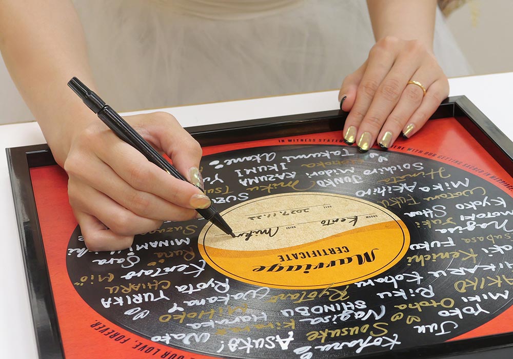 新商品情報】大人気レコード結婚証明書が商品化！発売スタート - 広島