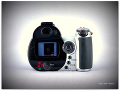 Konica Minolta DiMAGE Z3 - Camera-wiki.org - The free camera