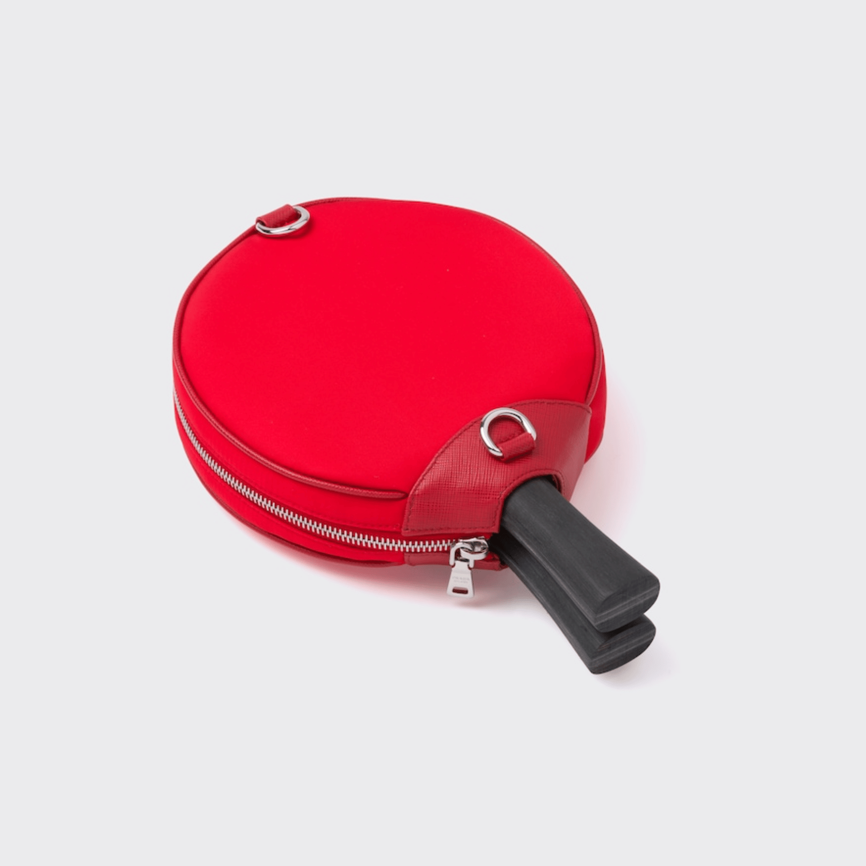 休暇をもっと楽しむためのプレイフルアイテム 「プラダ」編