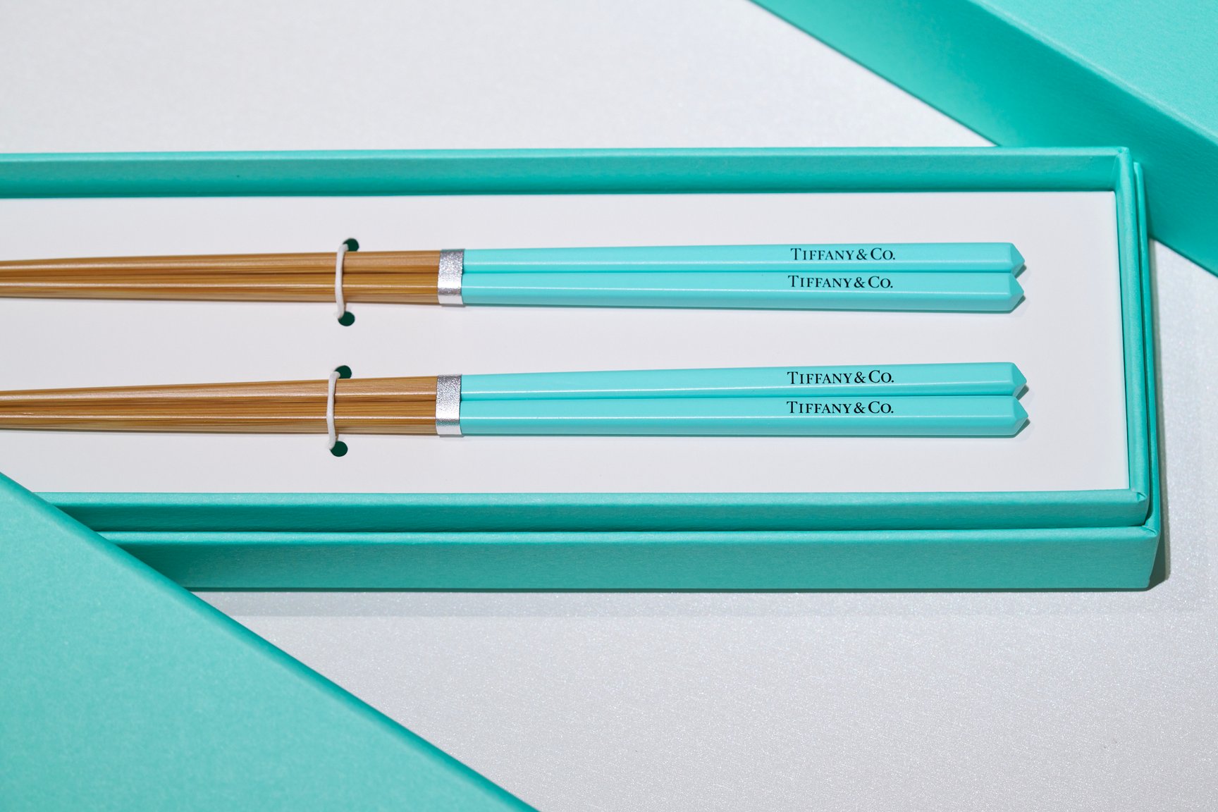 新作リングや婚姻届も——「ティファニー表参道」で手に入る5つのハピネス