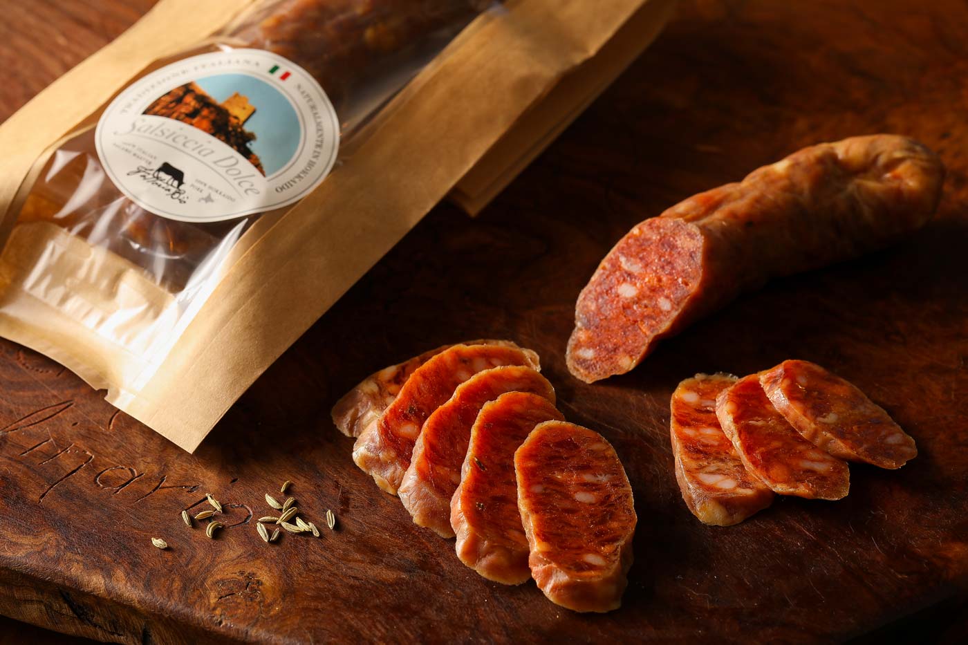 サルシッチャ・ドルチェ「スパイス香る熟成サラミ」｜ファットリアビオ