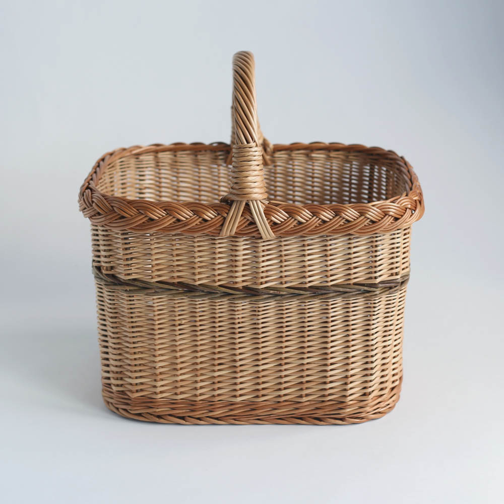 ラトビアのかごの通販（ヤナギのスクエアバスケット）｜FAVOR（手仕事