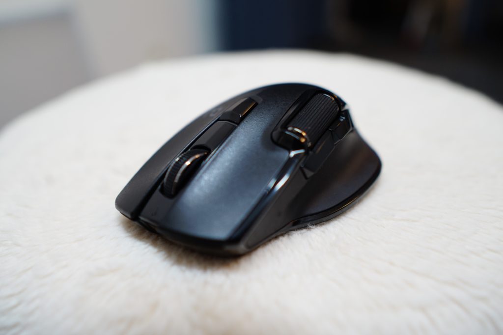 エレコムの多機能ワイヤレスマウス／横スクロール、高速スクロールで