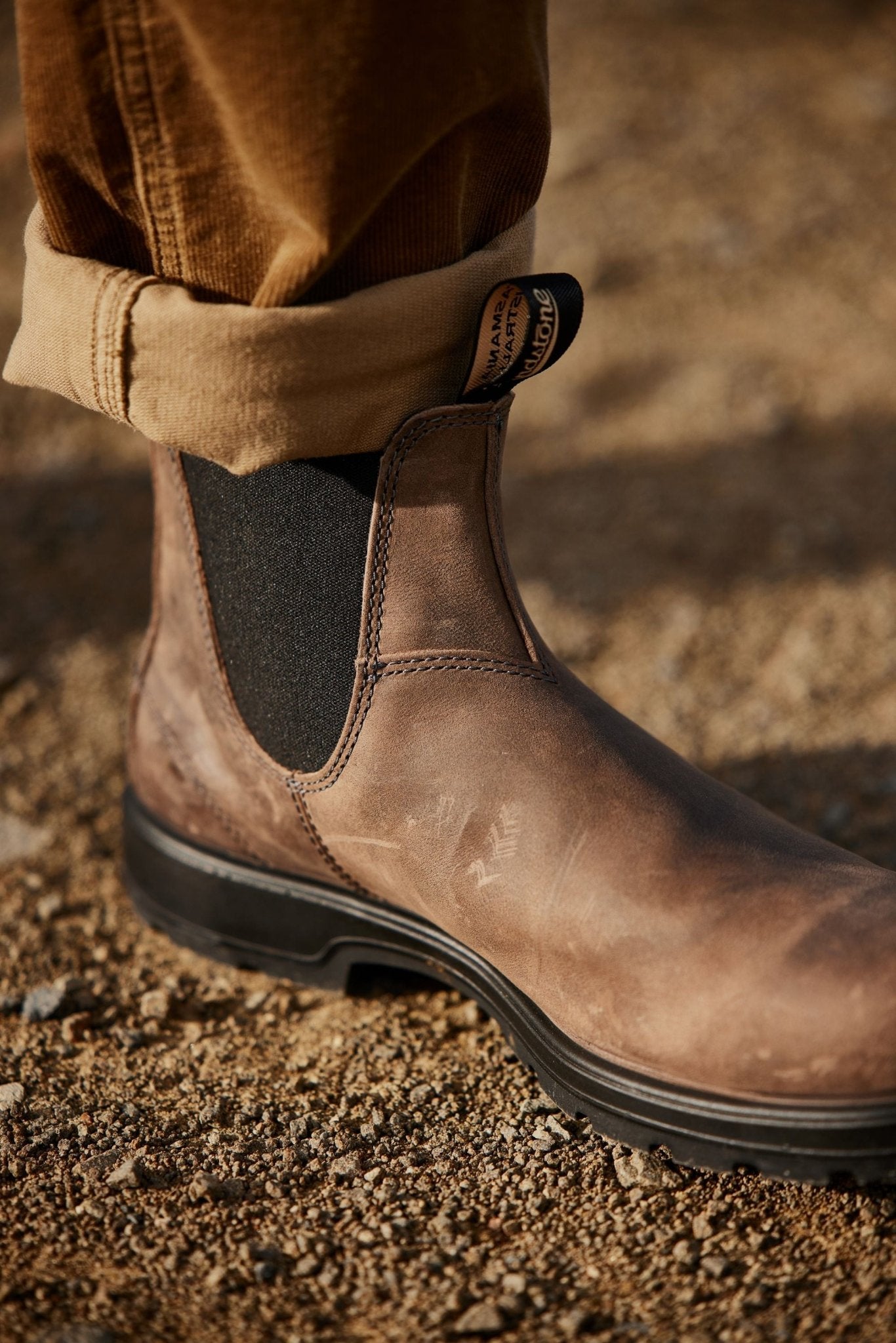 Blundstone Classic 2446 - Clay Leather | Lightweight, Durable Pull