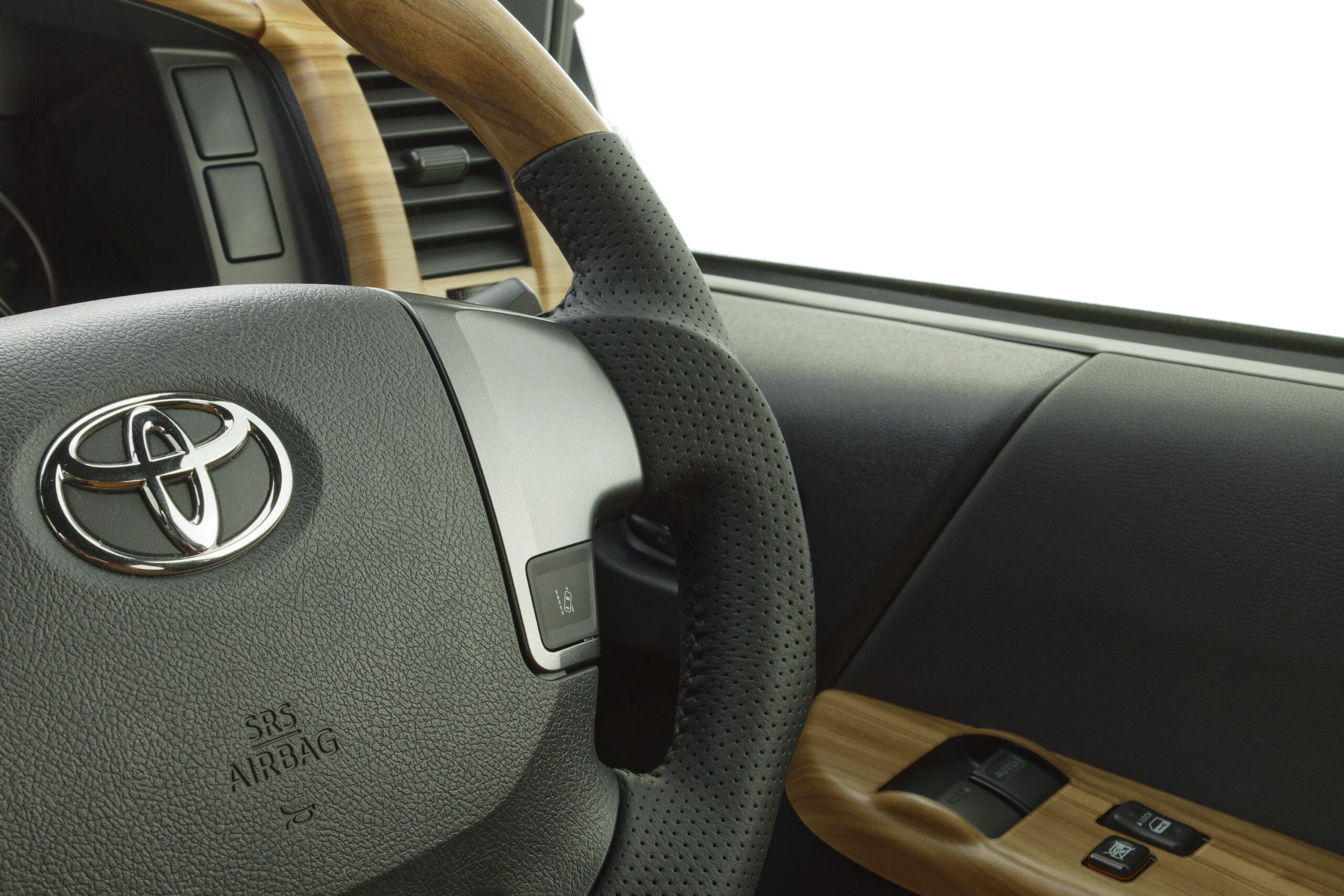 ウッドコンビステアリング (2013.11~) ナチュラルウッドカラー