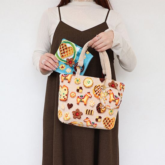 フィーカタイム サークルポーチ FKT-241428(ベージュ): FEILER