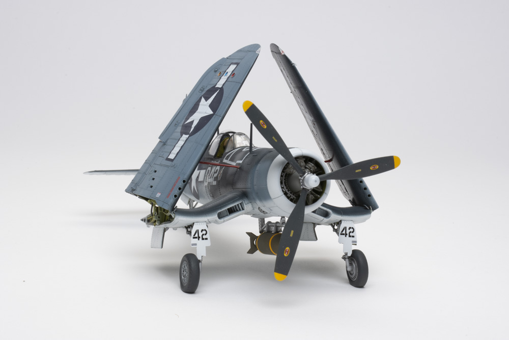 Magic Factory 1/48 scale F4U-1A/2 Corsair Dual Combo plastic model