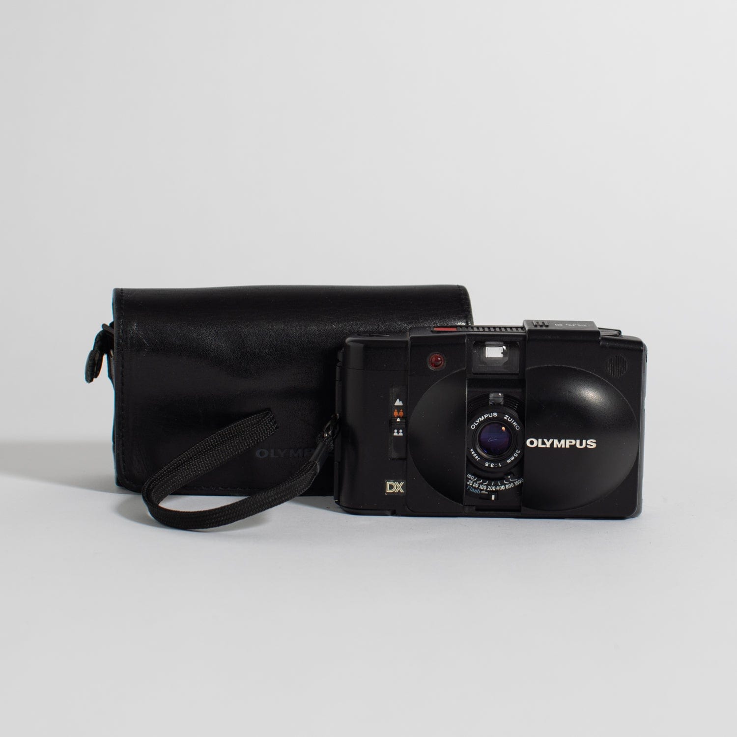 Olympus XA3 with camera pouch and A11 flash in original flash
