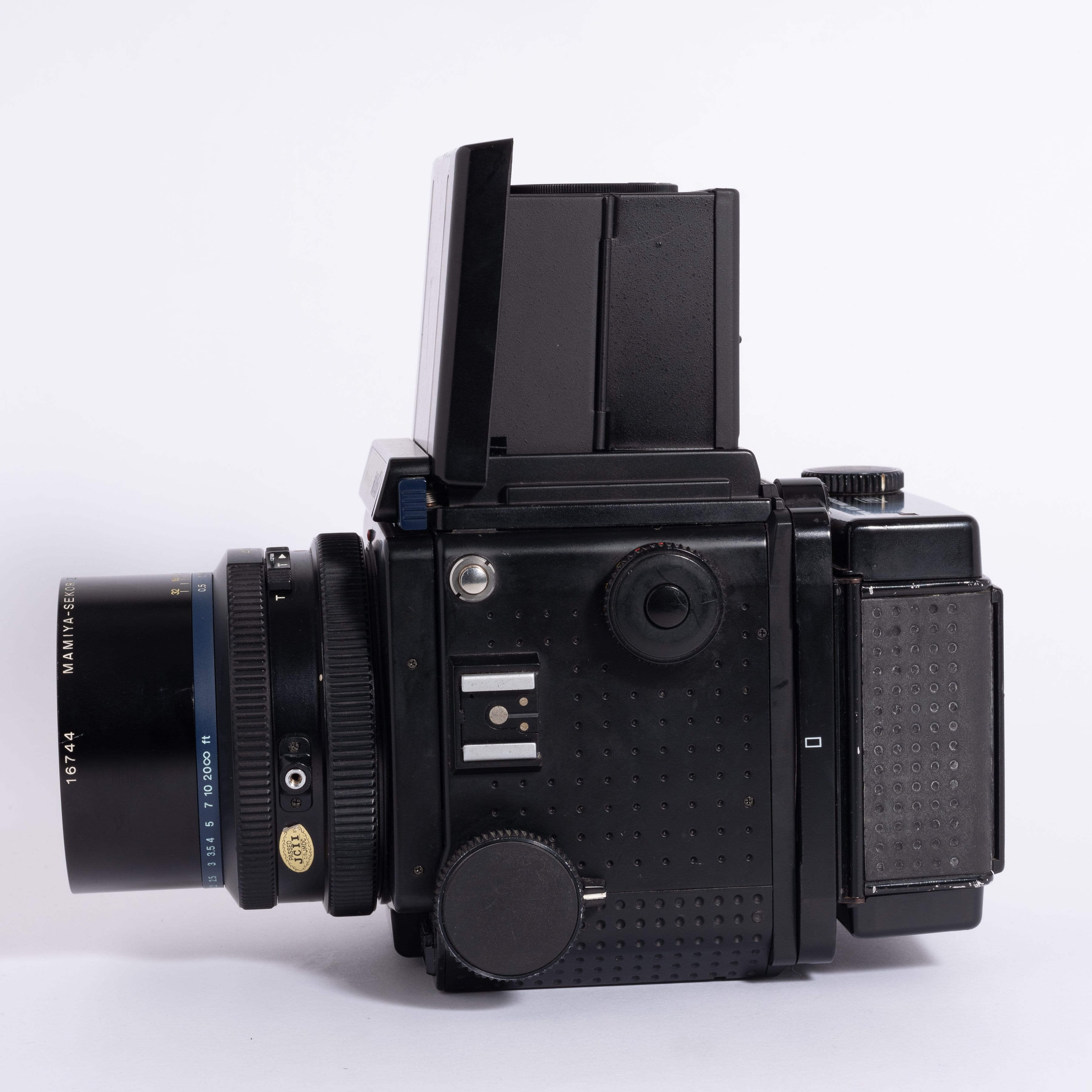 Mamiya RZ67 Professional with Mamiya-Sekor 65mm f/4 Lens --fresh