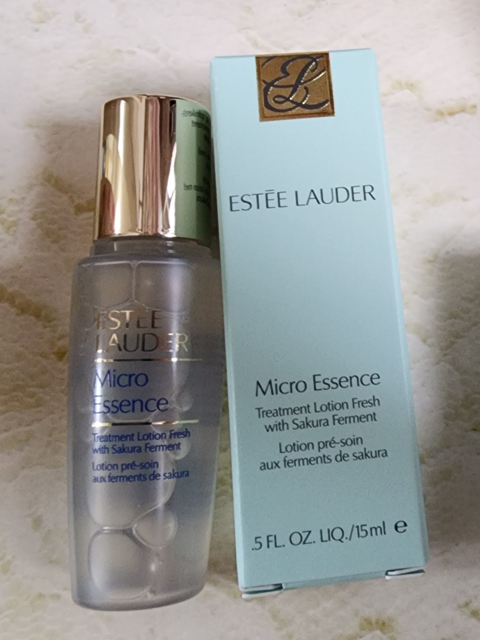 エスティ ローダー / マイクロ エッセンス ローション フレッシュ SFの