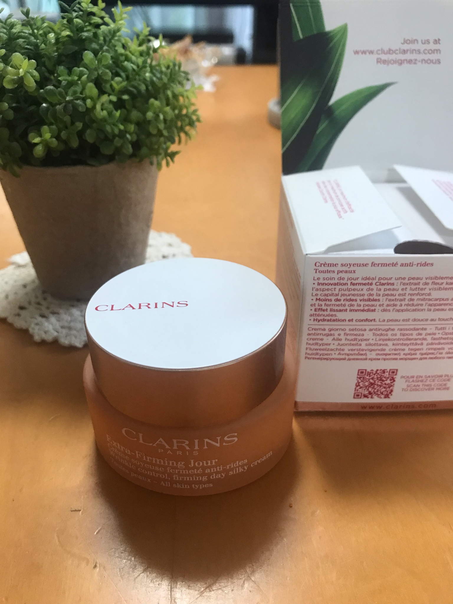 クラランス / ファーミング EX デイ クリーム SP オールスキンの公式