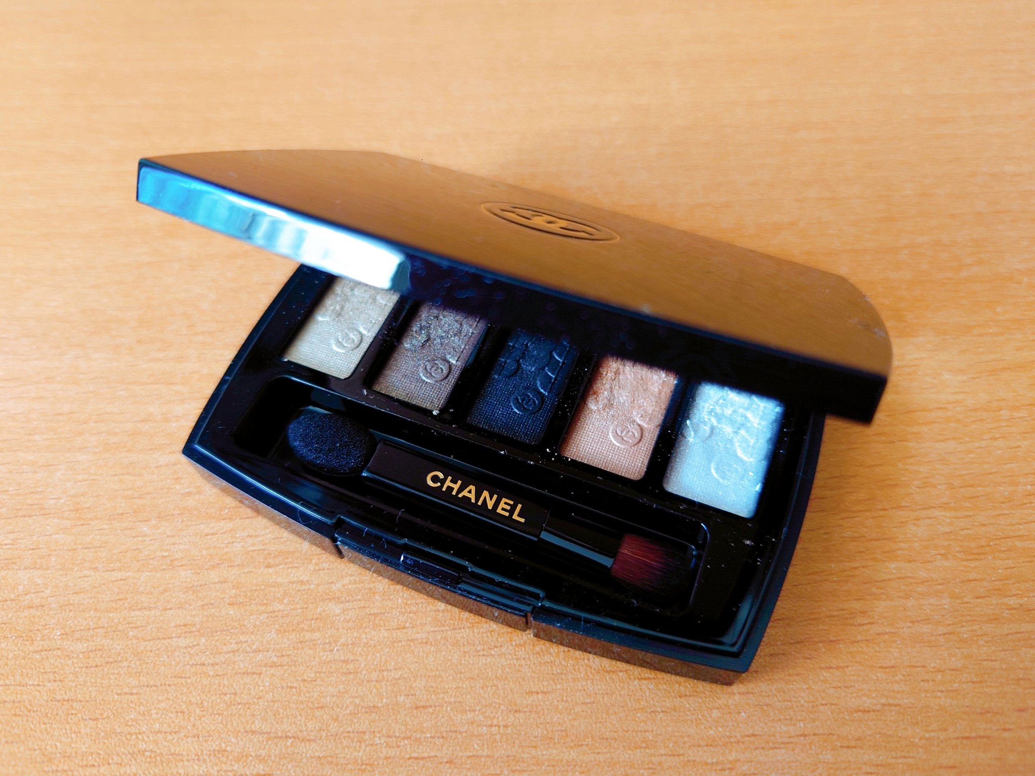 シャネル / ルミエール グラフィックの公式商品情報｜美容・化粧品情報