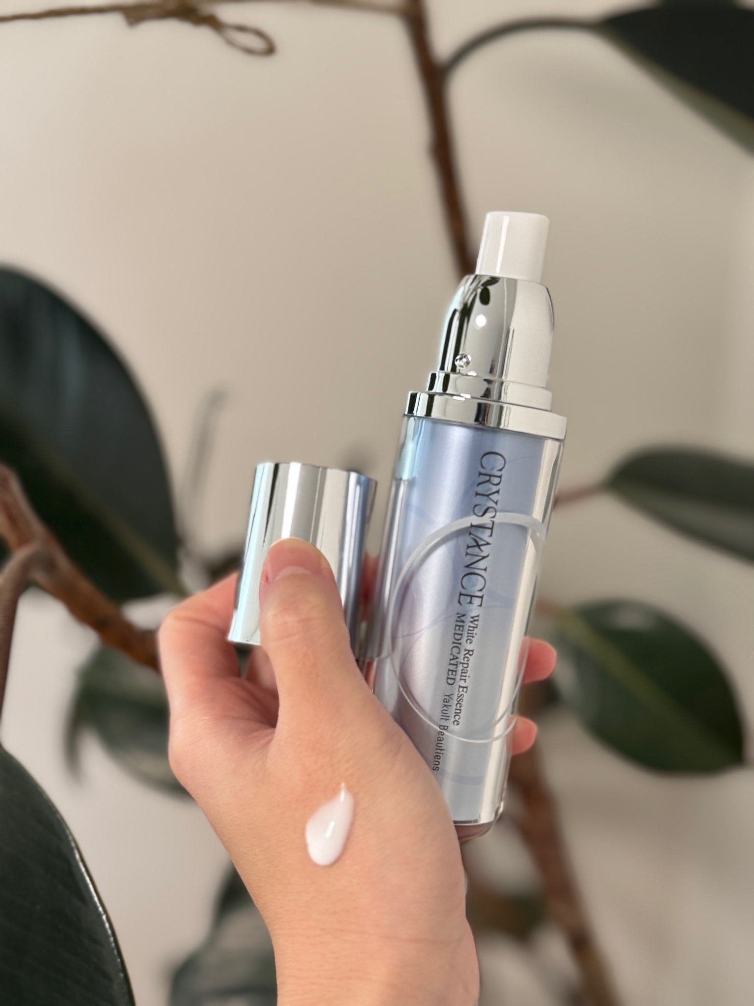 クリスタンス / ホワイトリペア エッセンスの公式商品情報｜美容