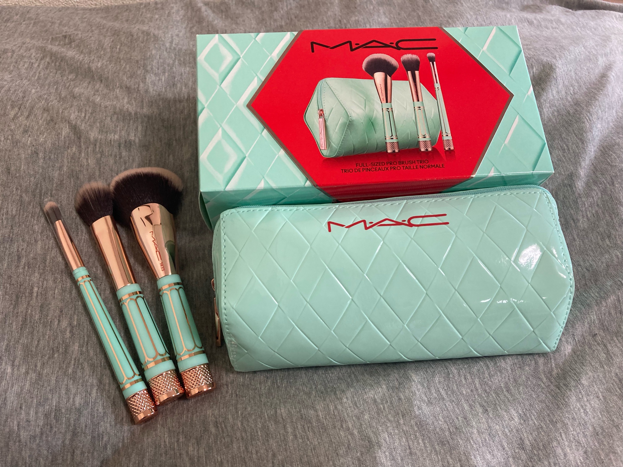 M・A・C / マック オブ オール トレード ブラシ キットの公式商品情報