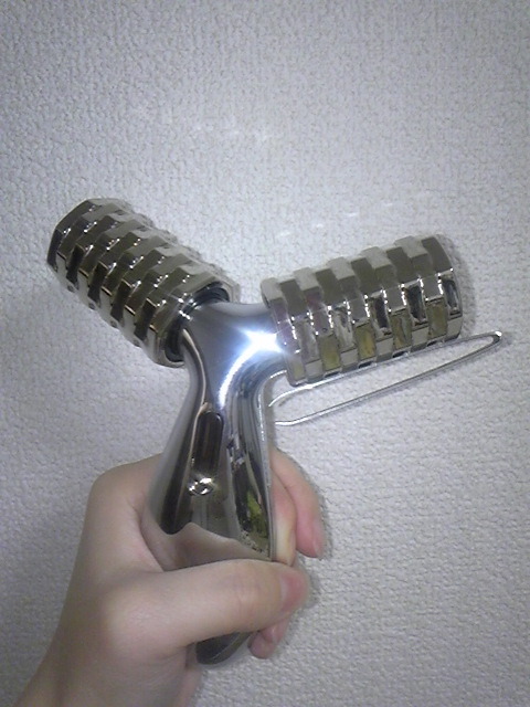 ReFa / プラチナ電子ローラーReFa（リファ）の公式商品情報｜美容