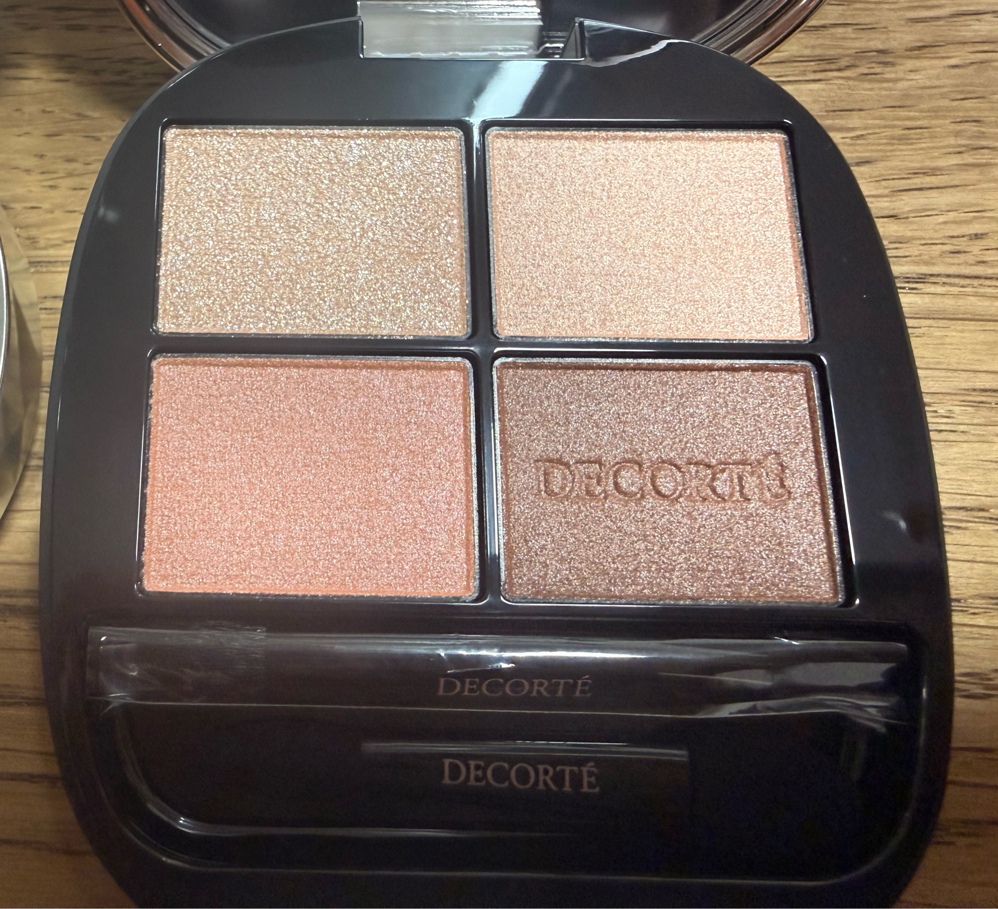 新品 コスメデコルテ スキンシャドウ 09 cashmere feather スキン