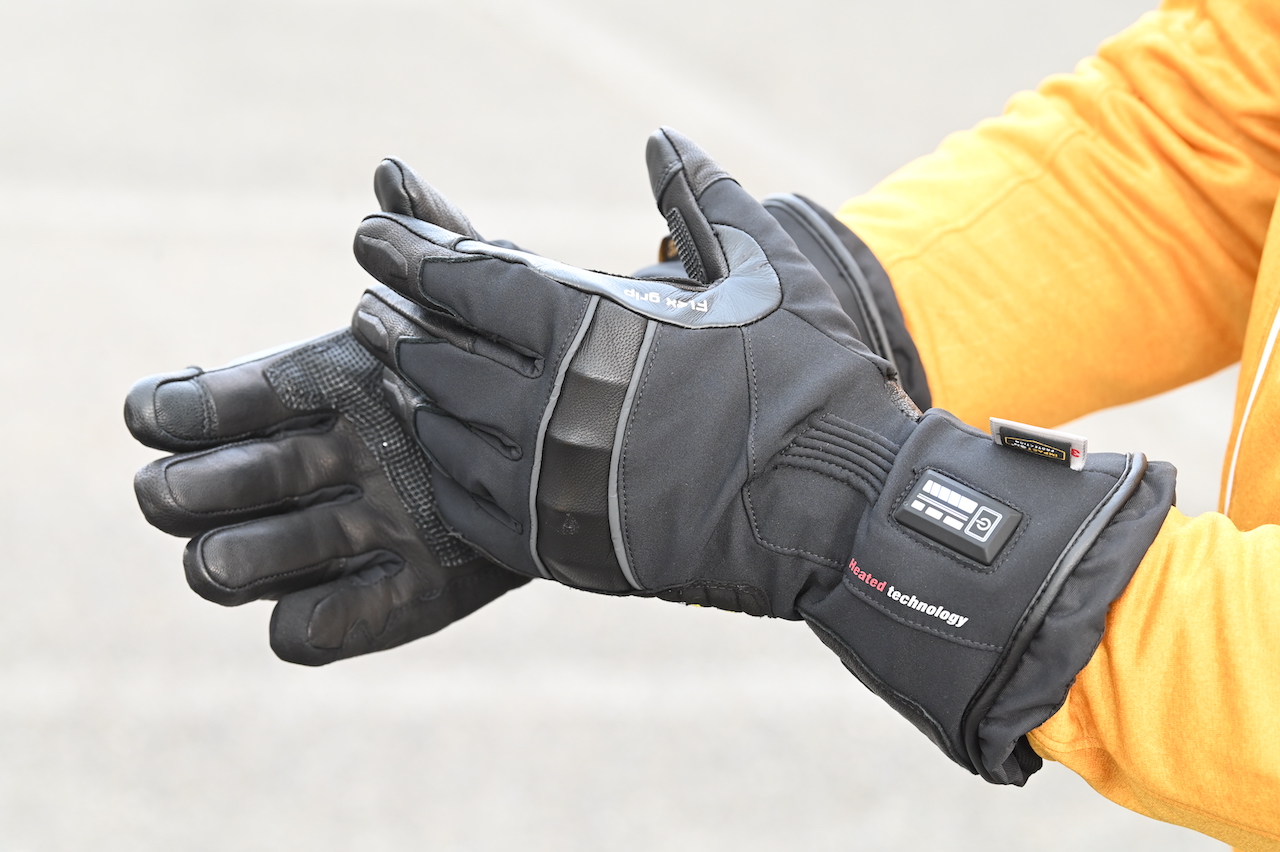 レッドバロンのバイク用電熱グローブがモデルチェンジ！【ゼロスグラブ