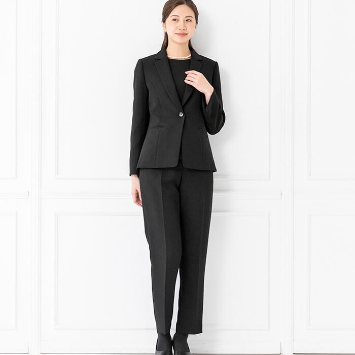 洗える｜テーラードジャケットのパンツスーツ 13号・ブラック｜東京