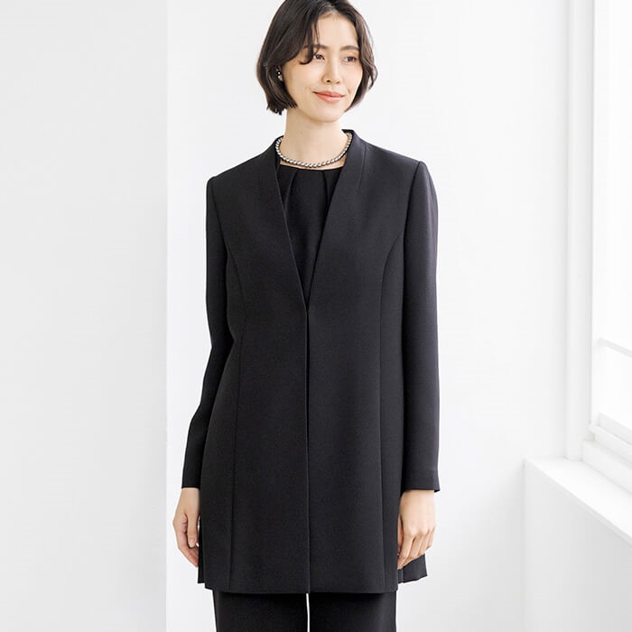 ラグランスリーブのショート丈コート M・ブラック｜東京ソワール