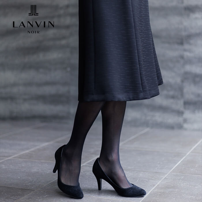 上質なジャカードに品格薫るアンサンブル 9号・ブラック｜東京