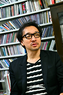 2012年の菊地成孔 | CINRA