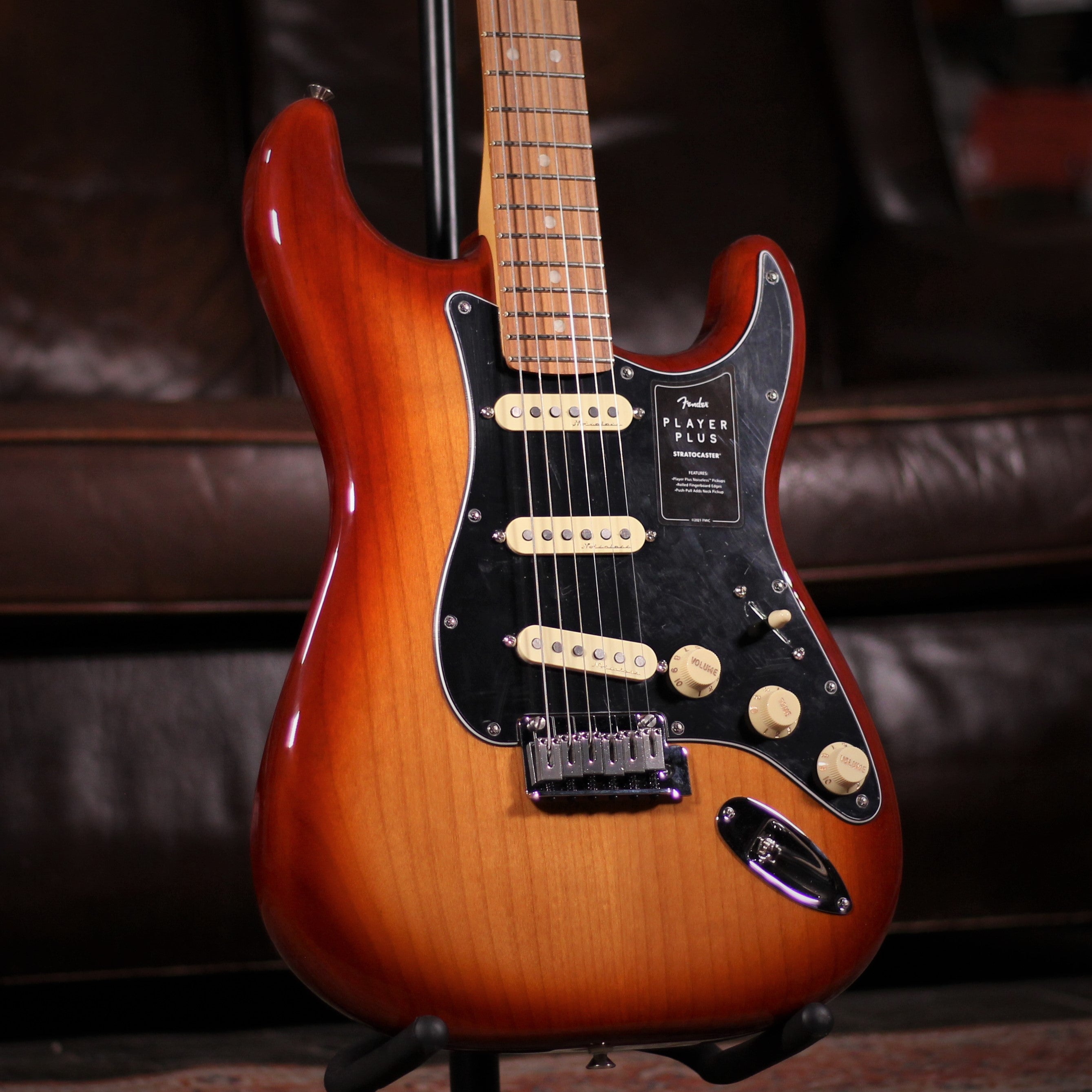 Fender Player Plus Stratocaster Sienna Sunburst | Electric Guitars