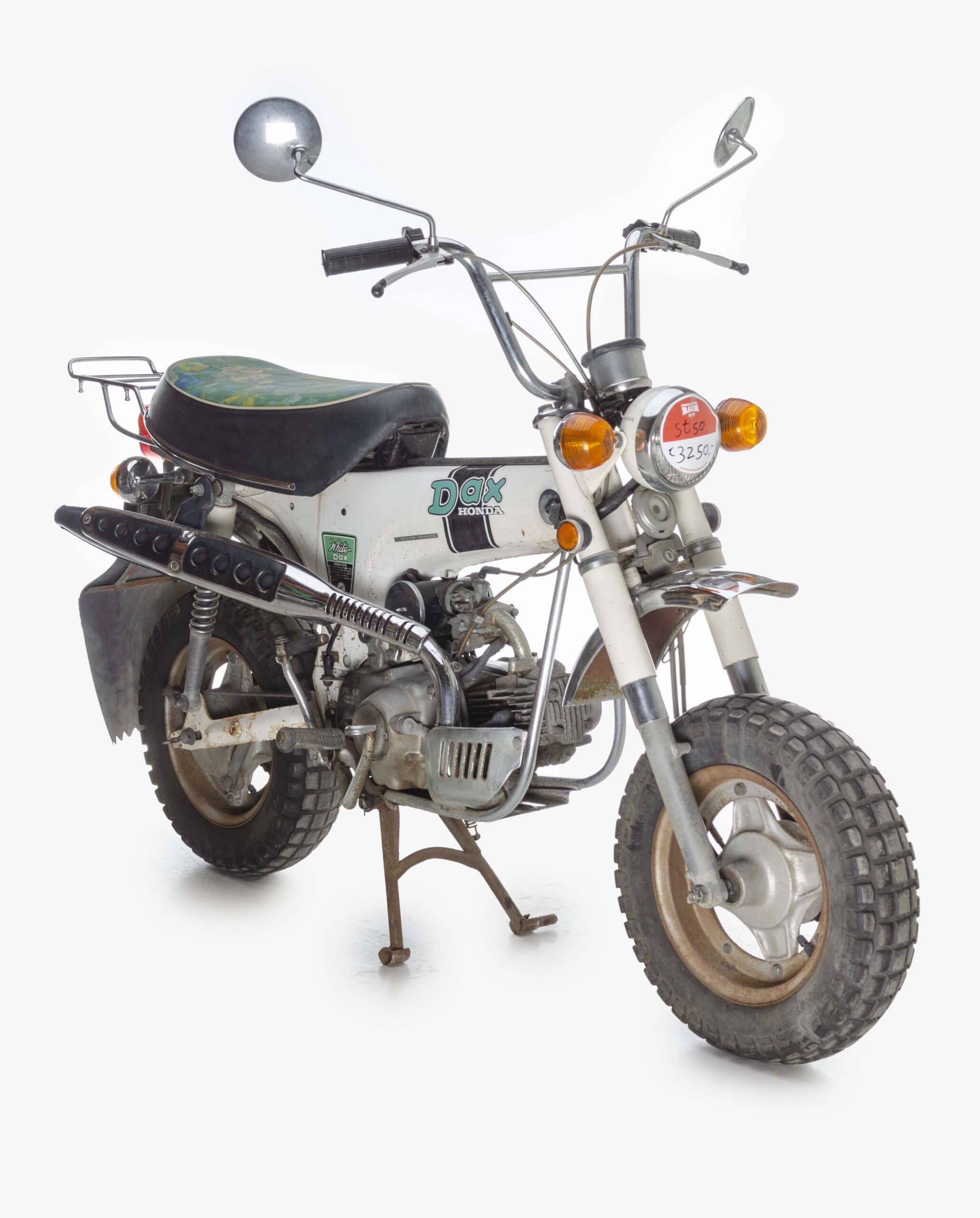 Honda Dax ST50 White - 5836 km · Fourstrokebarn Honda & Parts