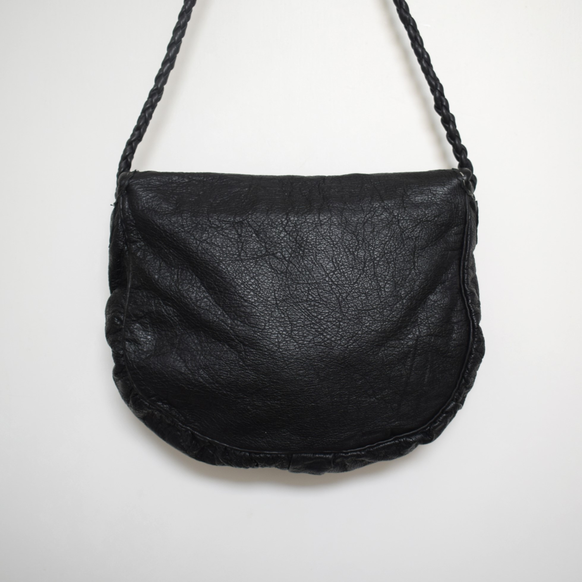 黒のポシェット・ピューター刺繍① / サーミ族の伝統工芸品