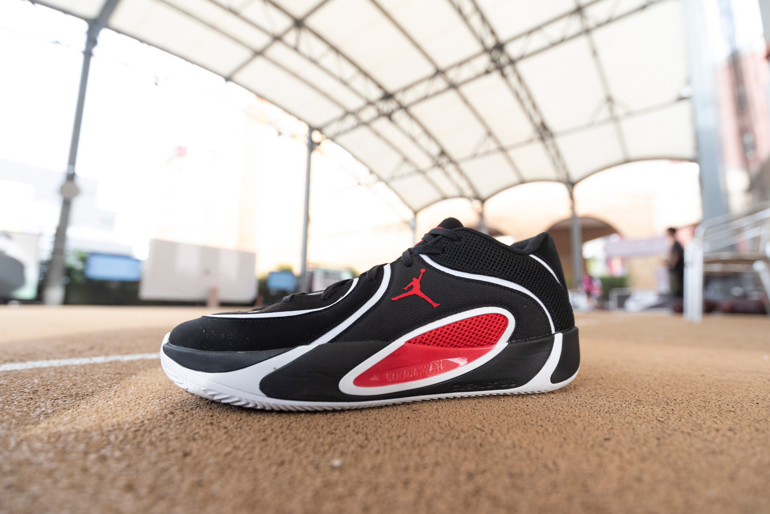 テイタム4」を履いて激走…NIKEの協力を得てアルペンが勉強会を開催