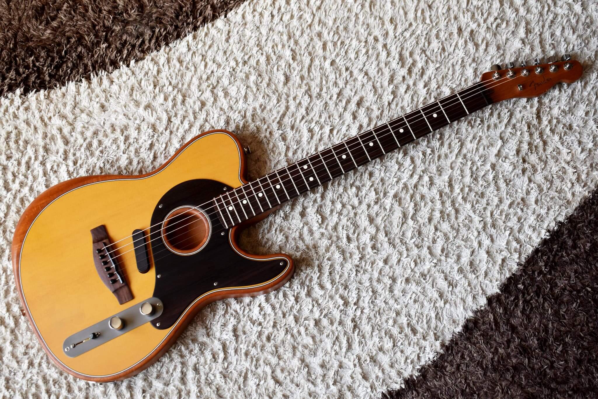 フェンダー アコスタソニックのピックガード製作 | Frontisland