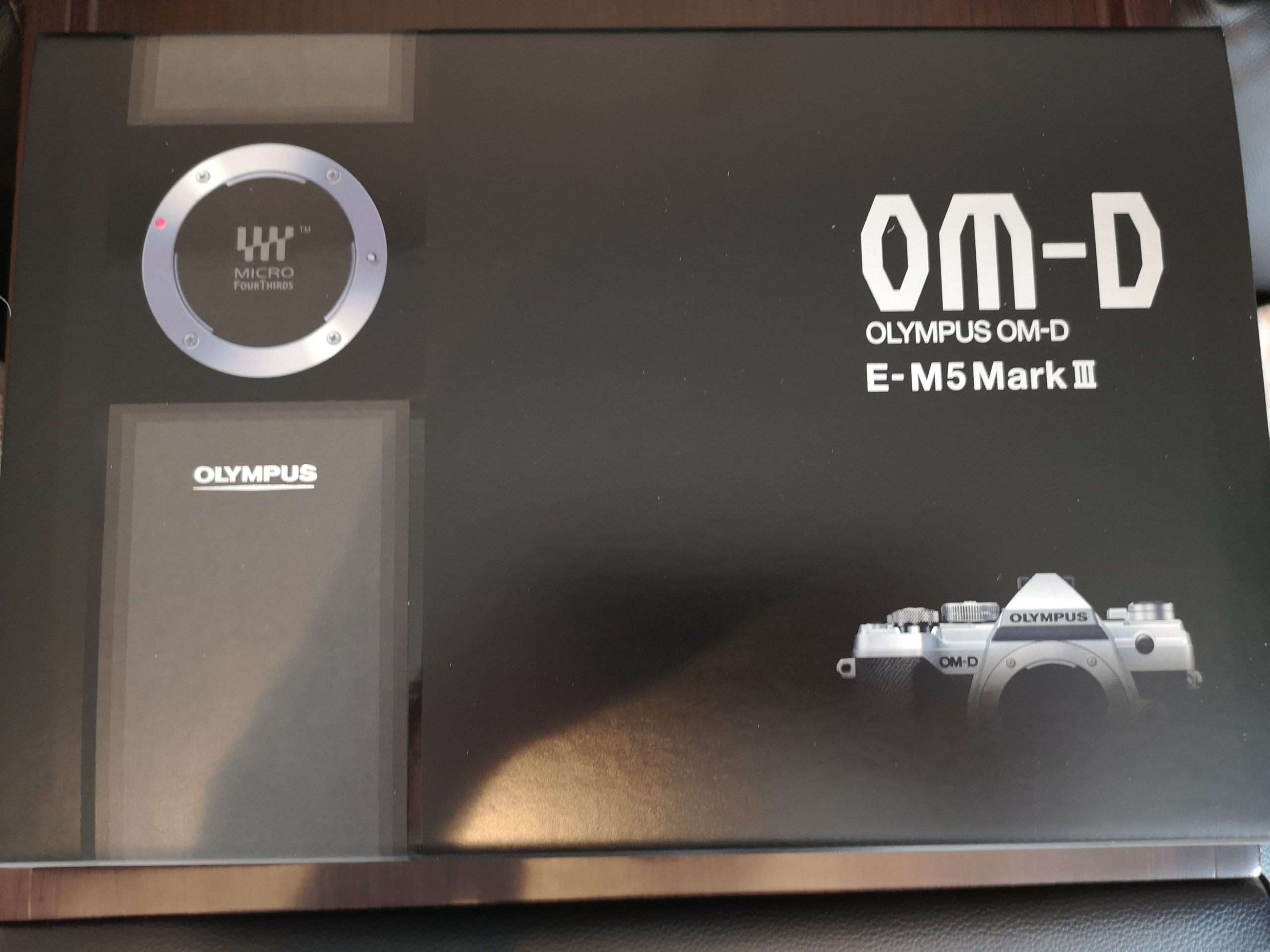 おすすめ】OLYMPUS OM-D E-M5 MarkⅢ+M.ZUIKO 12-45mm F4.0 Pro