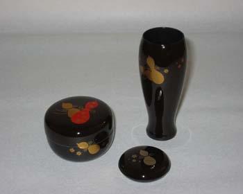 茶箱用小平棗（ちゃばこようこひらなつめ）・茶筅筒（ちゃせんつつ