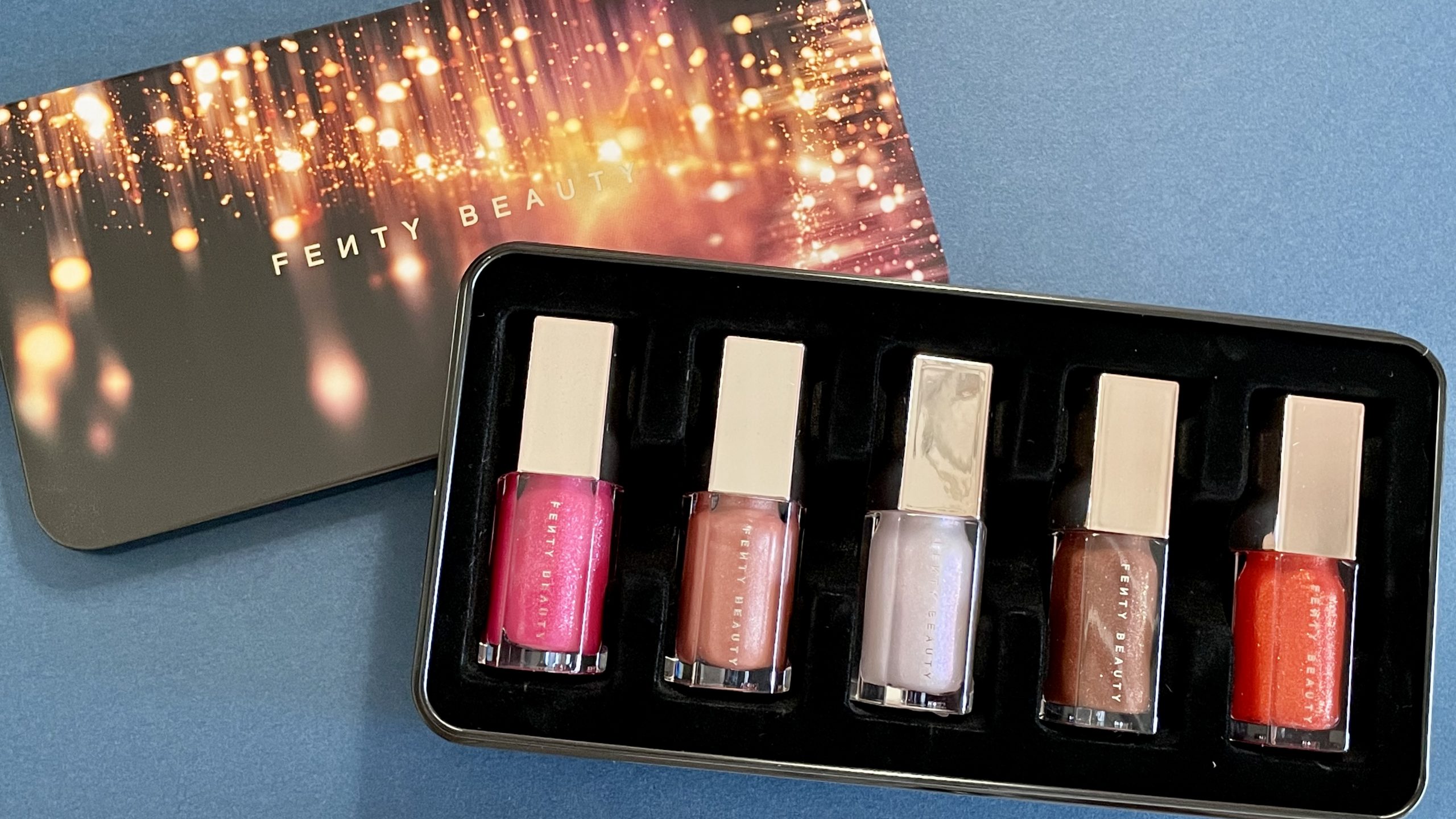 ミニサイズが可愛いリップグロス FENTY BEAUTYのグロッシー ポッセ