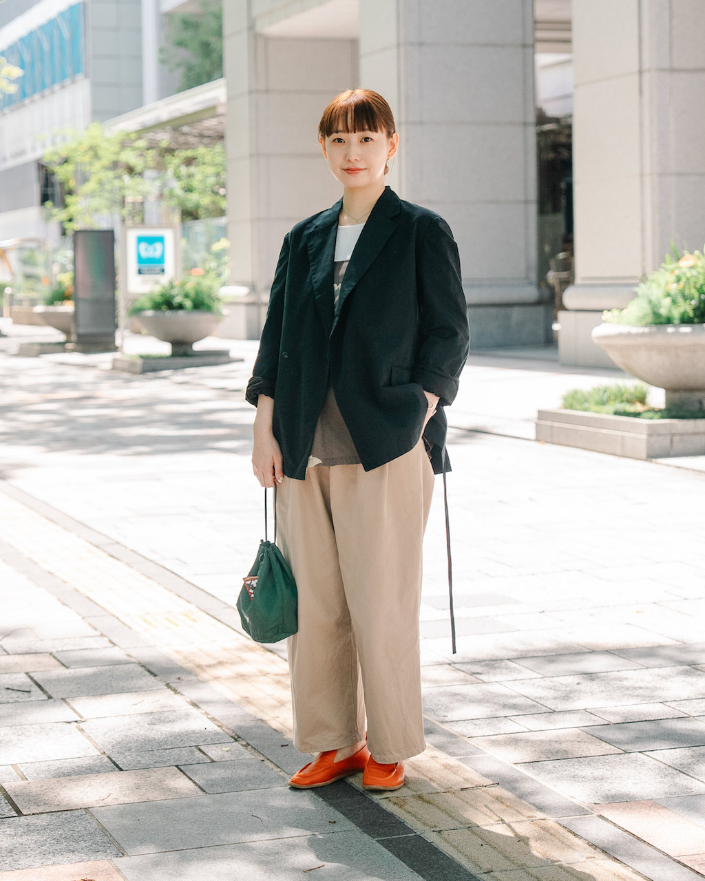 チノパン”が主役の秋コーデ5選。汎用性が高いから着こなしの幅が広い