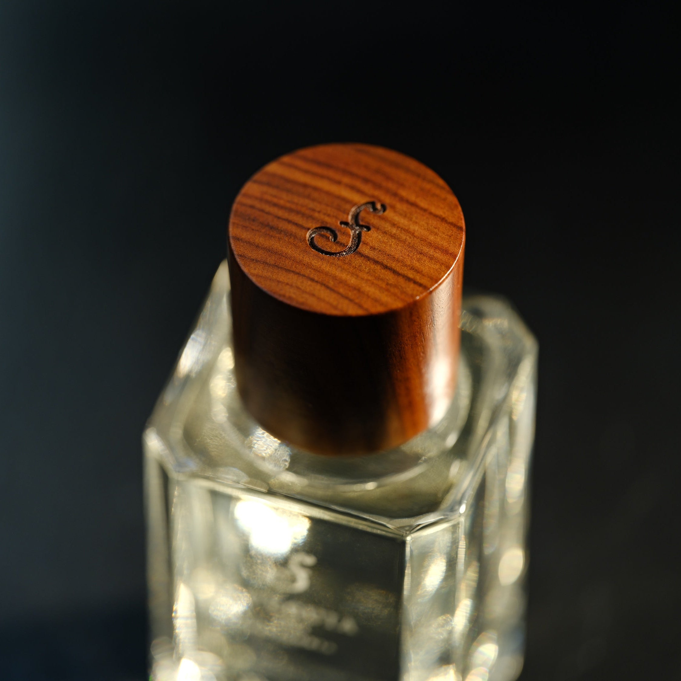 FUEGUIA 1833 | Luna Roja｜ルナ ロハ – FUEGUIA 1833 Japan Online