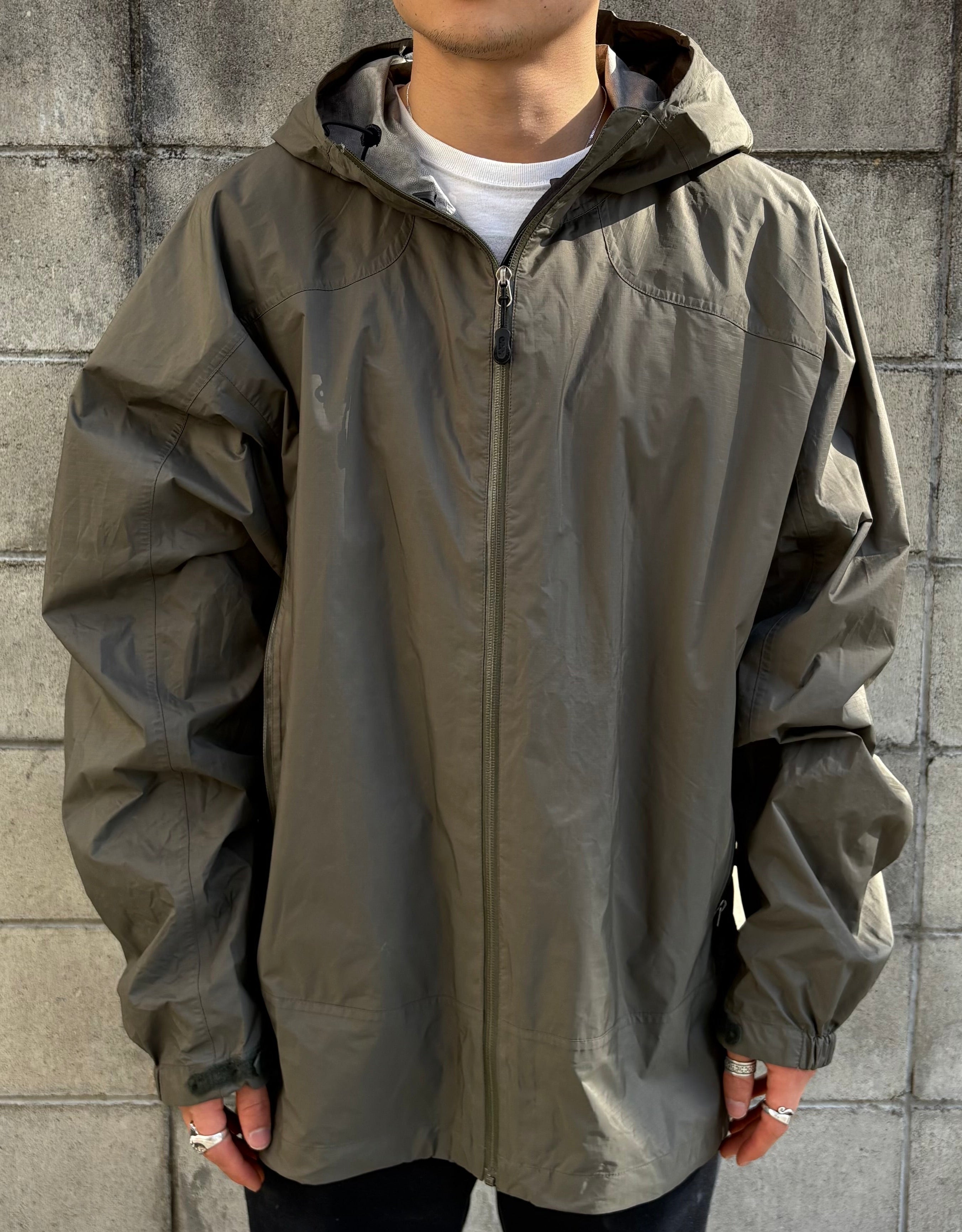 IMG_9910.jpg?v=1746771940&