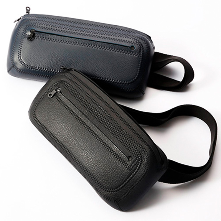 NAOTO SATOH】スクエアボディバッグ／マイクロスクエアボディバッグ