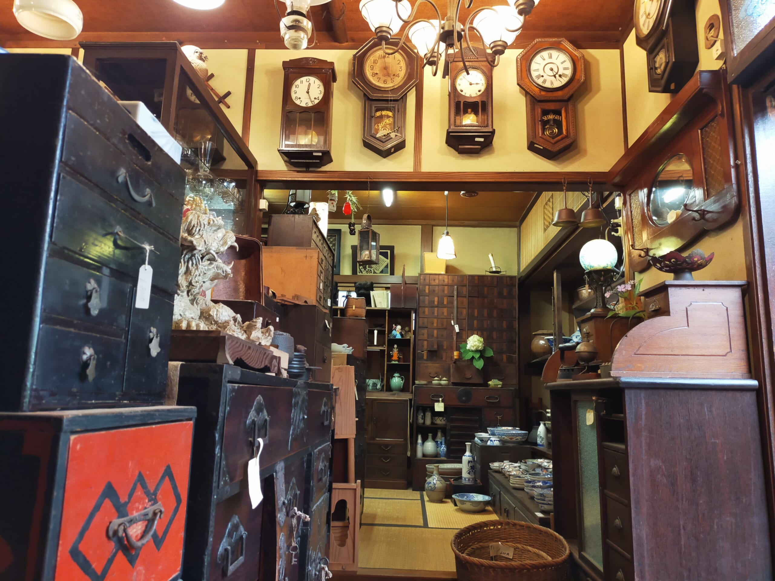 善行で見つける、自分だけの宝物。『古道具 蝉丸』 - はじめよう 藤沢