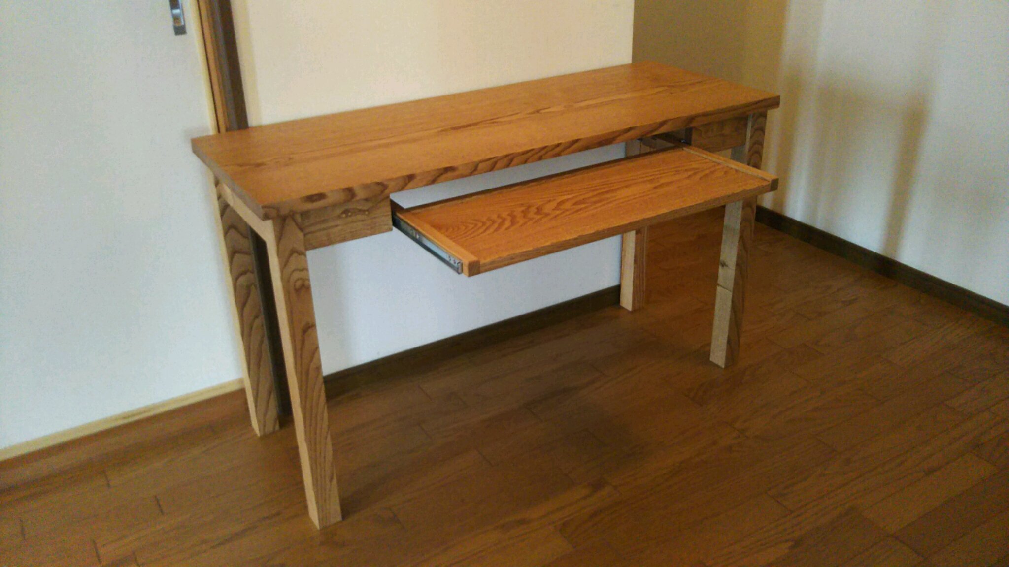 無垢手作り学習机：家具職人が一人で全てを作る本物の福庭家具工房-岐阜県