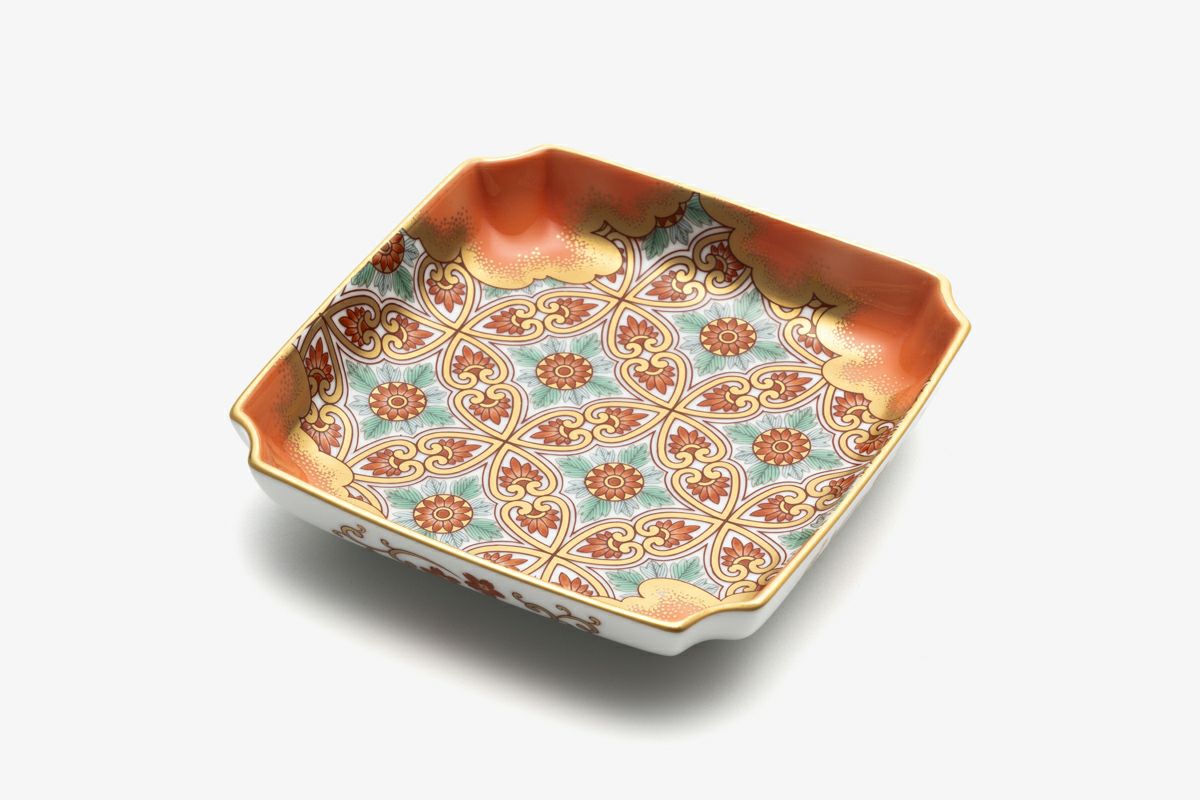 染錦金彩雲竜 角4号飾皿 | 有田焼 深川製磁｜公式オンラインストア