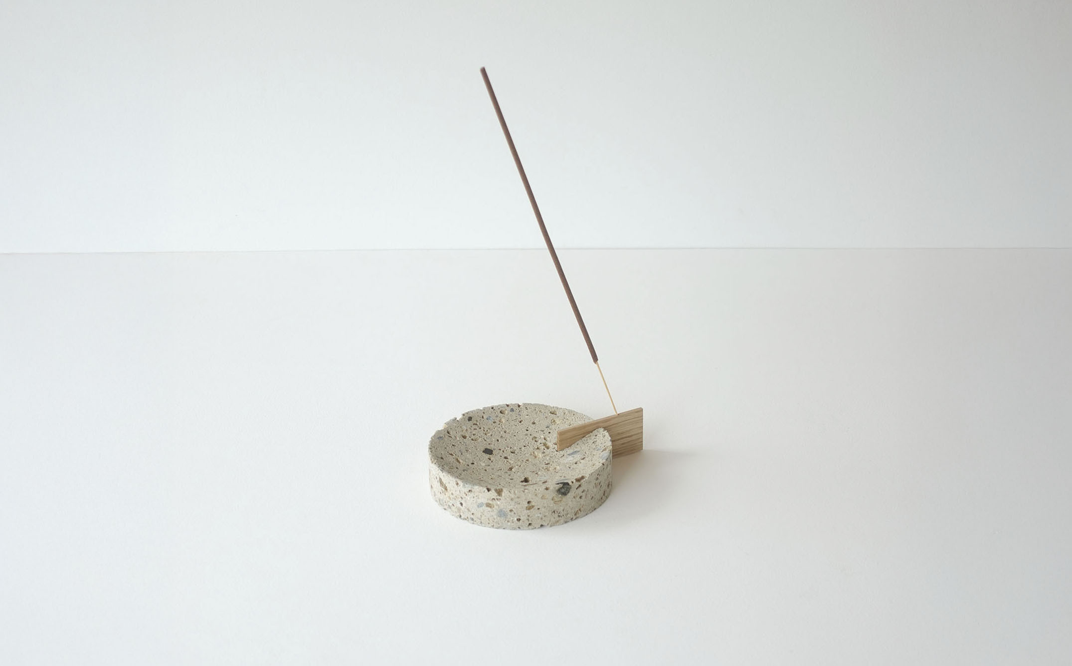 Incense Holder With Conic Base お香たて 右 Incense Holder With